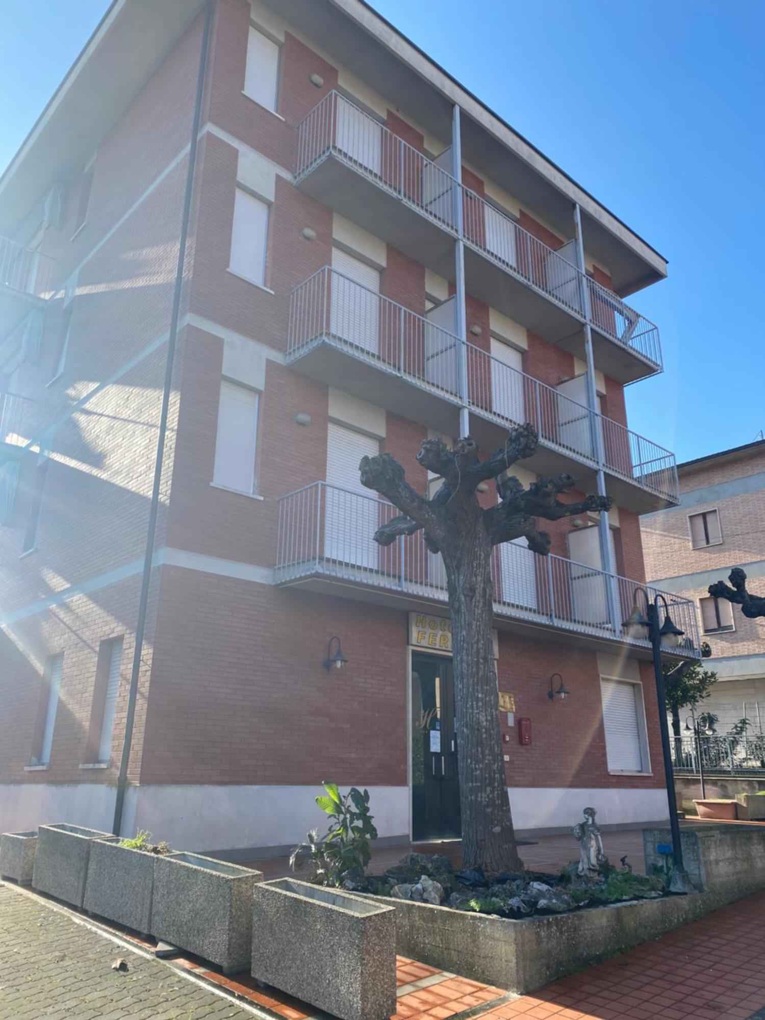 Hotel Ferrara Кьянчано-Терме Экстерьер фото