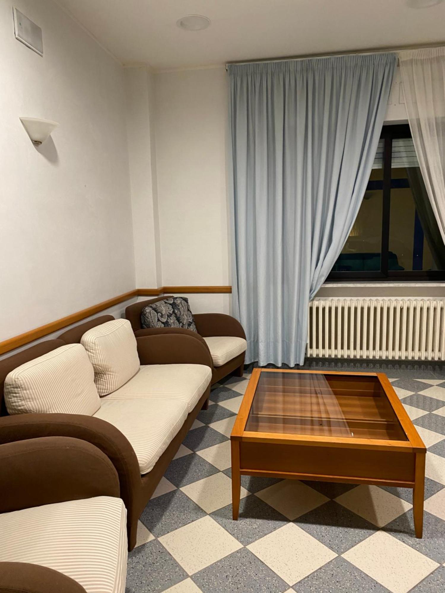Hotel Ferrara Кьянчано-Терме Экстерьер фото